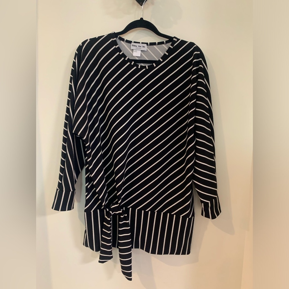 Black White stripe Top